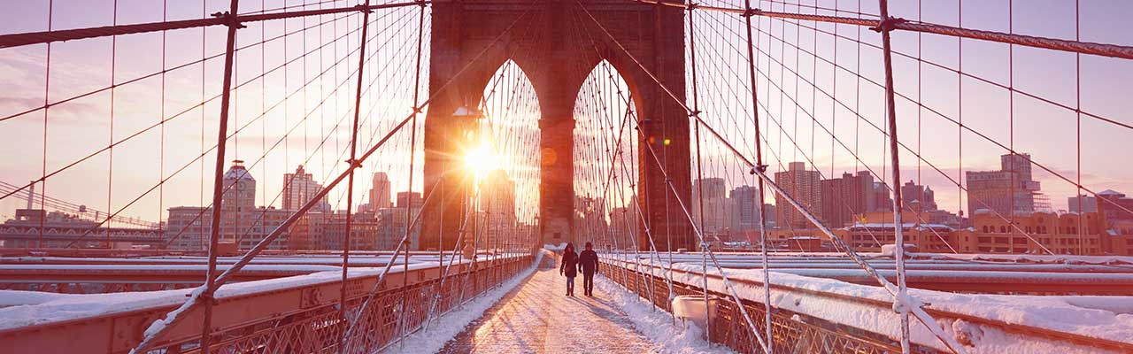 Brooklyn Bridge couple